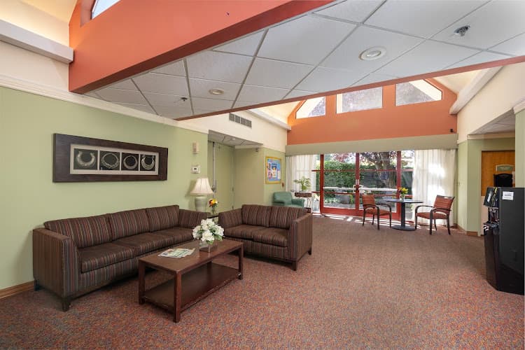 HILLSBORO HEALTH & REHABILITATION CENTER