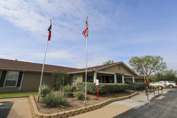 NORTHERN OAKS LIVING & REHABILITATION CENTER