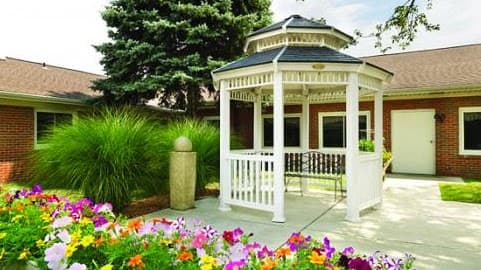 WHITEHOUSE COUNTRY MANOR