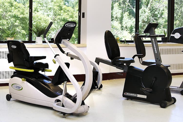 COLONIAL PARK REHABILITATION AND NURSING CENTER