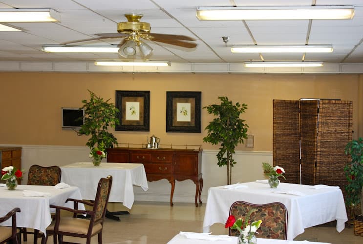 Magnolia Manor - Greenville