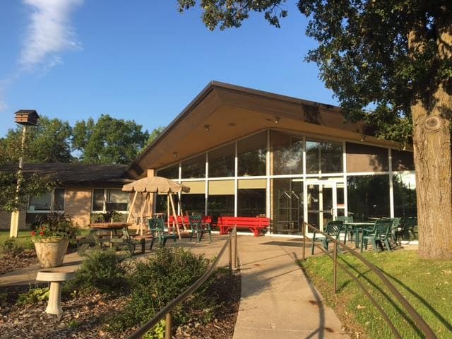 GLENOAKS SENIOR LIVING CAMPUS