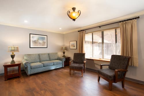 Autumn Care of Raeford