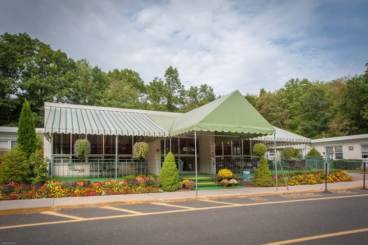 COMPLETE CARE AT MIDDLEBURY