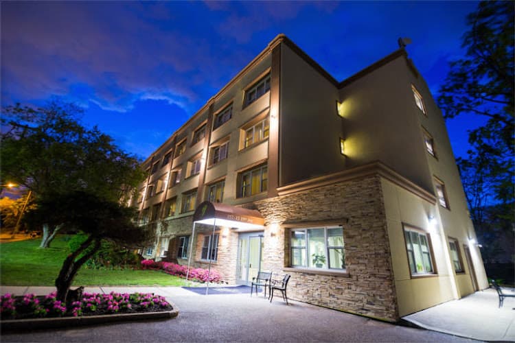 THE GRAND REHABILITATION AND NURSING AT QUEENS