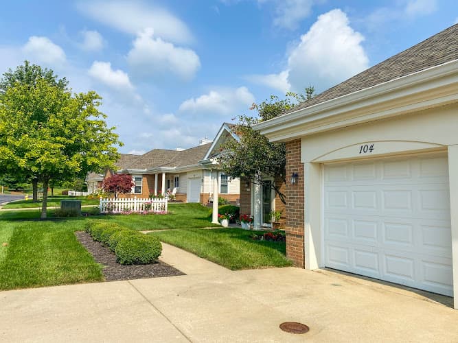 KNOLLS OF OXFORD THE