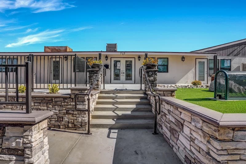 PALM VIEW PLEASANT LIVING