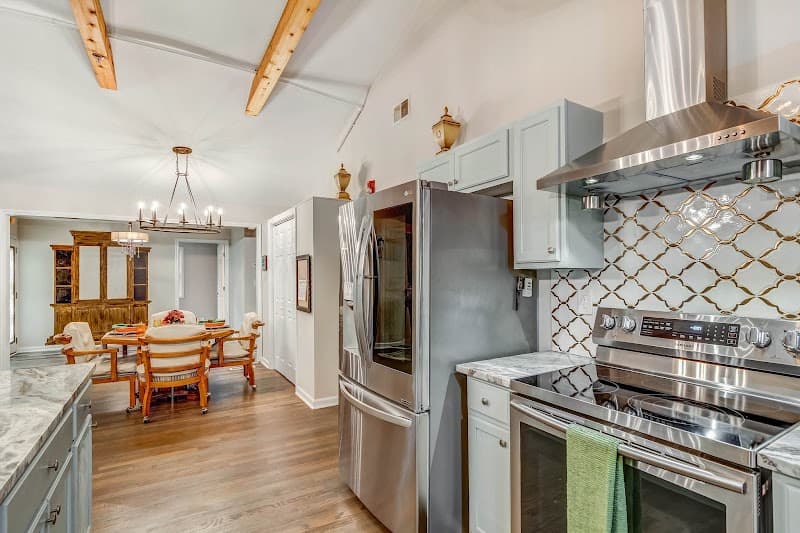 HARRIS SENIOR LIVING LLC