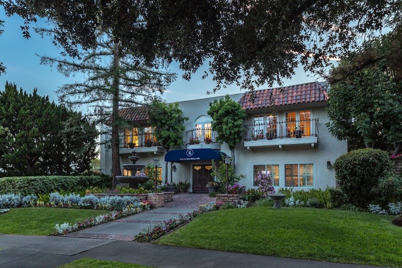 REGENCY PARK OAK KNOLL