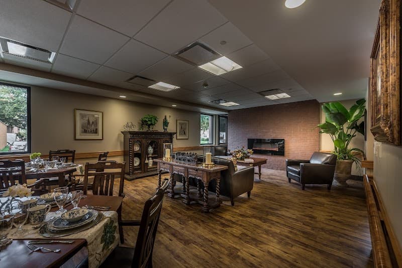 Chateau de Notre Dame Assisted Living-Level 3