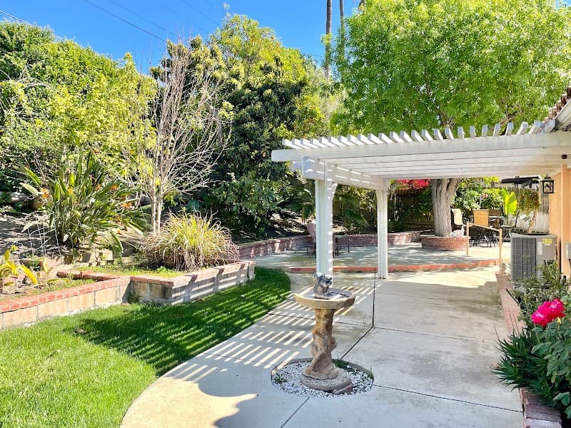 COMPASSIONATE CARE RESIDENCE - FLORES