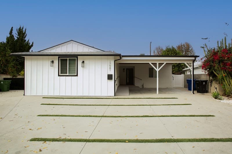 ARCHWOOD ASSISTED LIVING