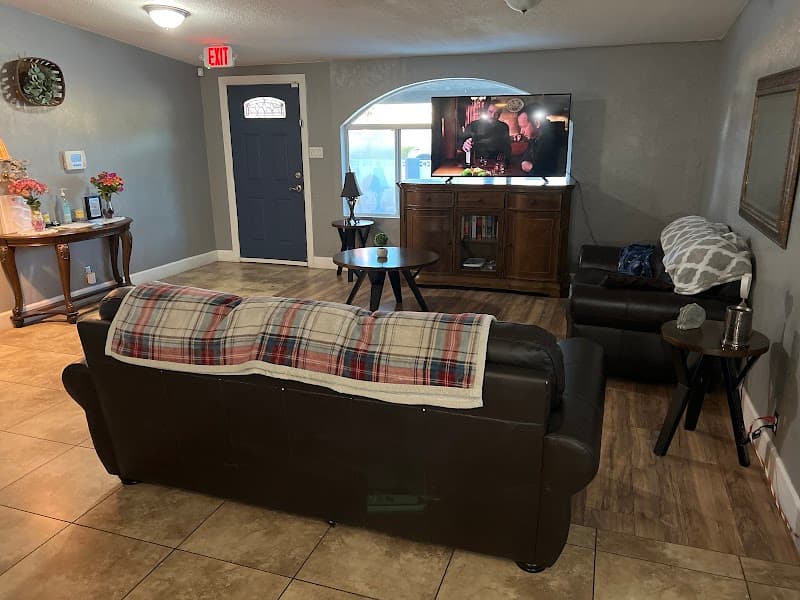 A VIBRANT HOME PHOENIX