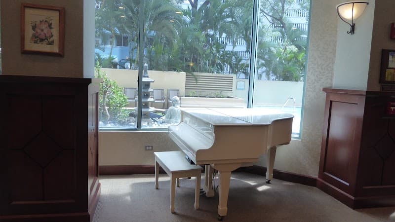 One Kalakaua Senior Living