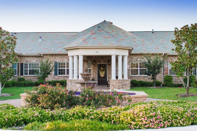 AUTUMN LEAVES OF CITYVIEW