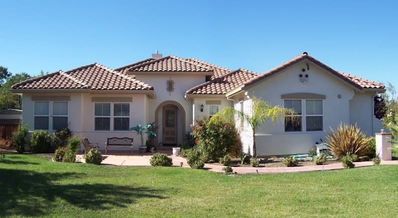 OLD OAK GOLDEN VILLA, LLC