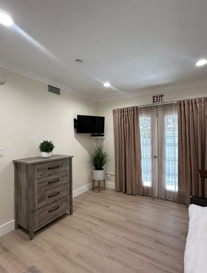 TARZANA SENIOR LIVING INC