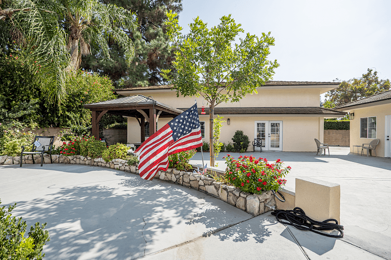 TRINITY HILLS ESTATES - WALNUT