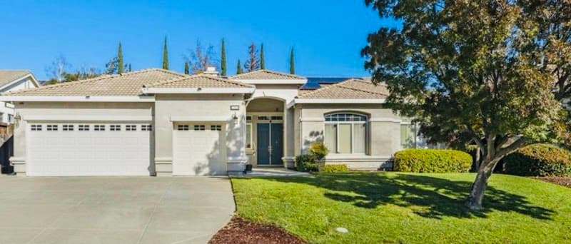 STERLING ESTATES, LLC