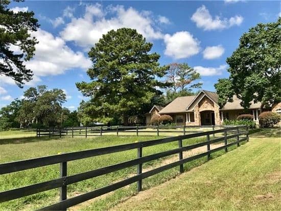 LOVE ON "EM ASSISTED LIVING