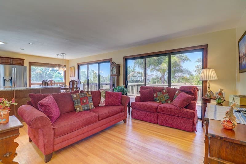 PRESENT MOMENTS SENIOR LIVING LLC