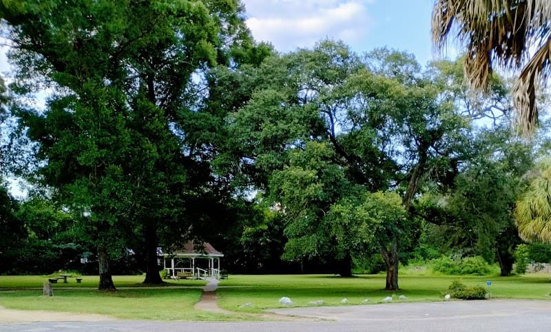 EMERALD GARDENS PROPERTIES, LLC