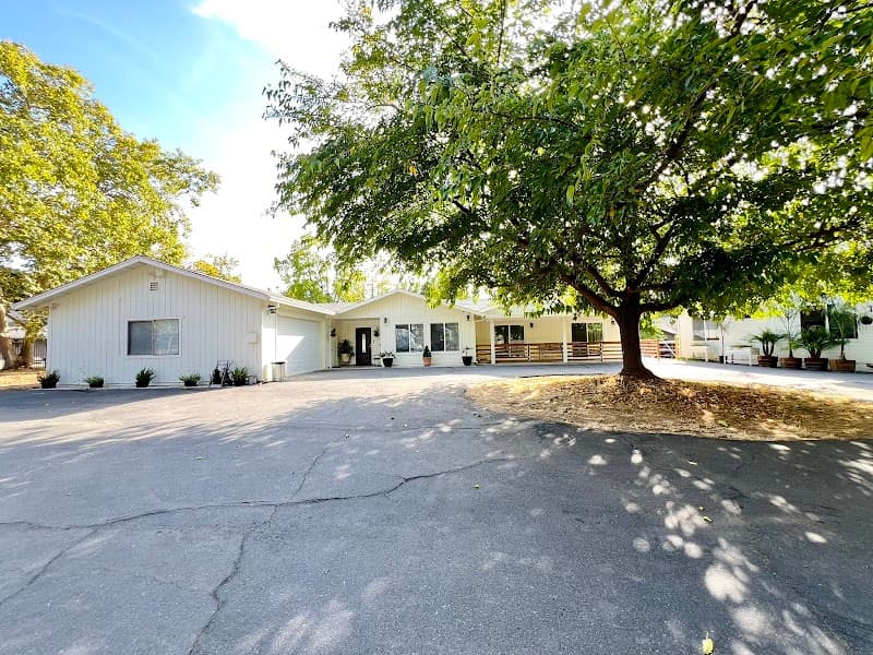 GOLDEN GROVE SENIOR LIVING