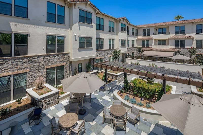 OAKMONT OF HUNTINGTON BEACH