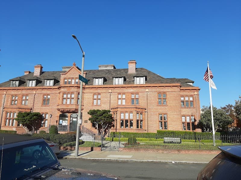 HERITAGE ON THE MARINA