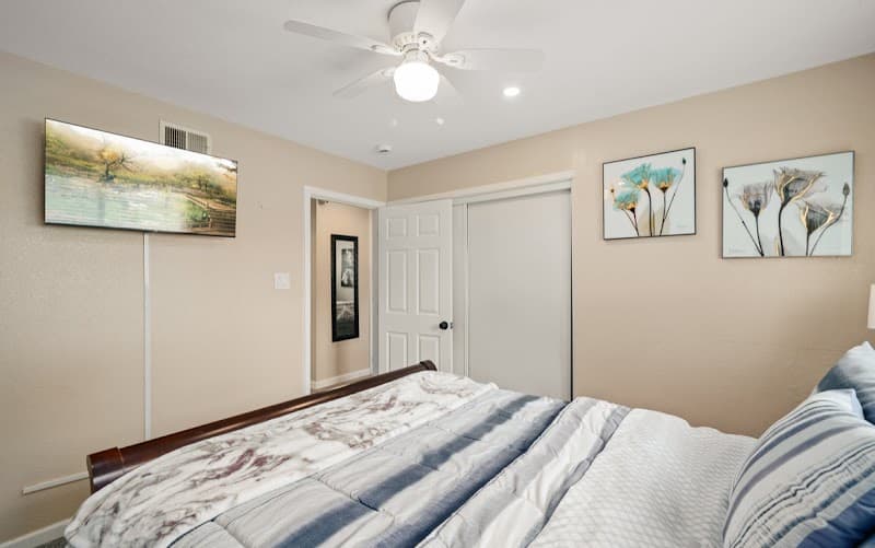 FAMILY TIES SENIOR LIVING