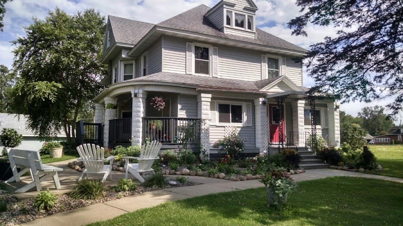 FARNAM COMMUNITY LIVING CENTER