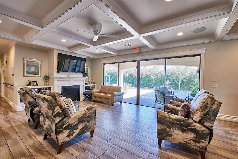 PARADISE LIVING CENTERS CAMELBACK LLC