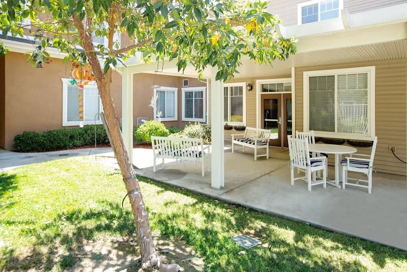 DISCOVERY COMMONS RAINCROSS