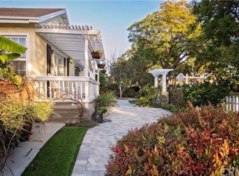 MOM & DAD'S HOUSE-COTTAGE