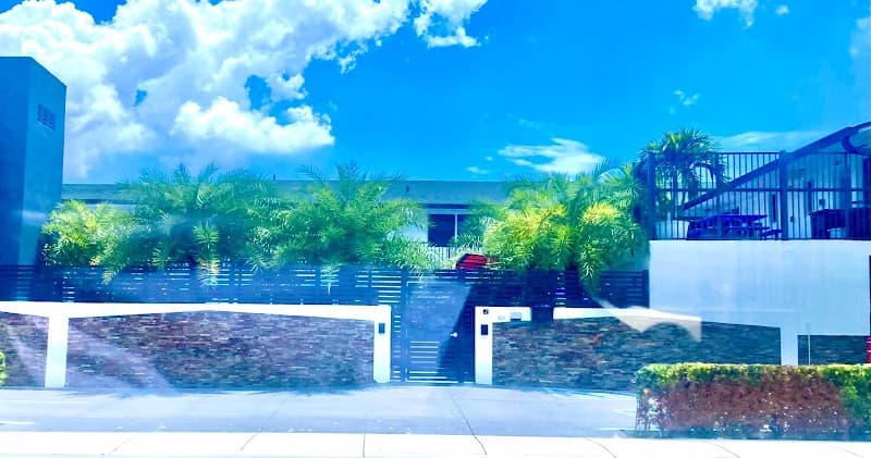 FLAMINGO PARK MANOR LLC