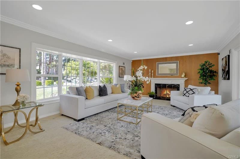 ASSISTED LIVING & WELLNESS