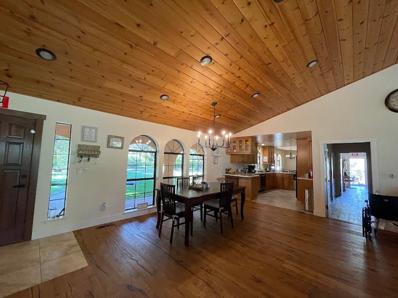 SADDLEBACK LOVING HEARTS