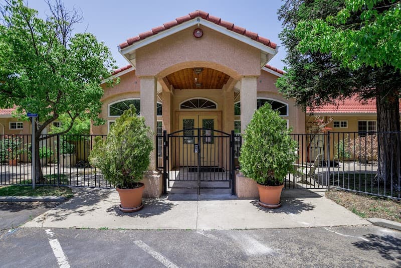 SENIOR CARE VILLA OF LOOMIS