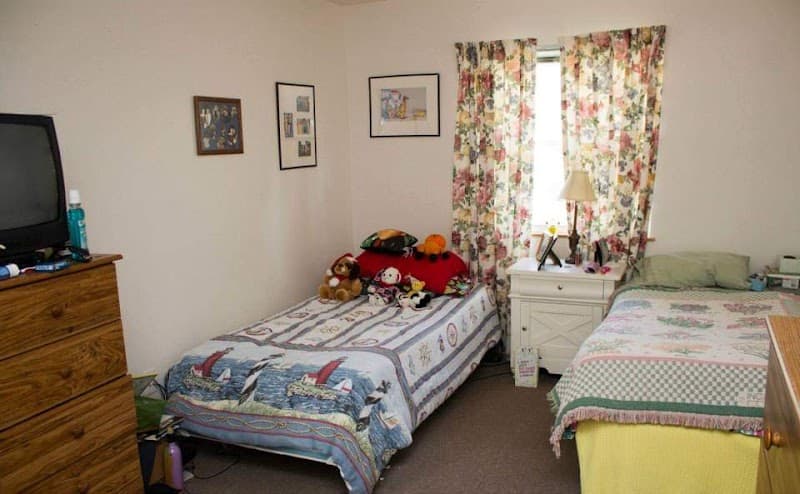 Pleasant Lake Lodge North